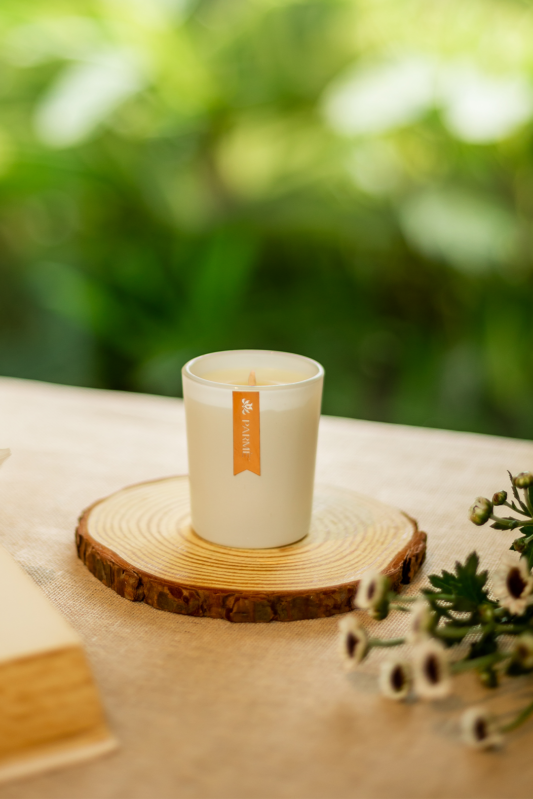 WHITE FROST | GLASS JAR | SOY WAX CANDLE